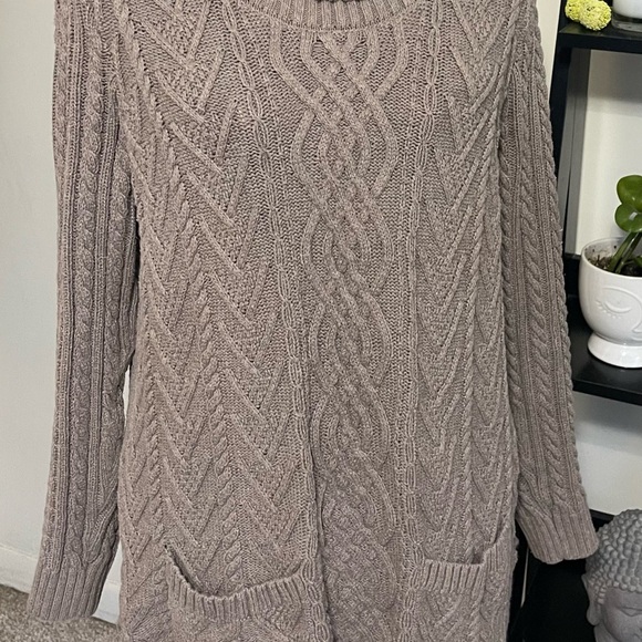 JEANNE PIERRE Sweaters - JEANNE PIERRE Taupe Cable Knit Sweater